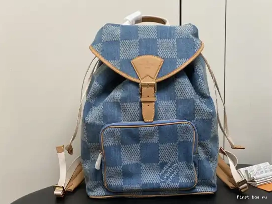 Frstbag ru Montsouris Backpack VUITTON LOUIS 0523